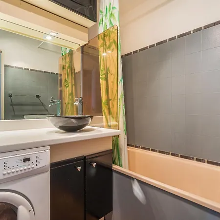 Apartment Les Caraibes By Interhome
