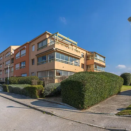 Les Caraibes By Interhome * La Londe-les-Maures